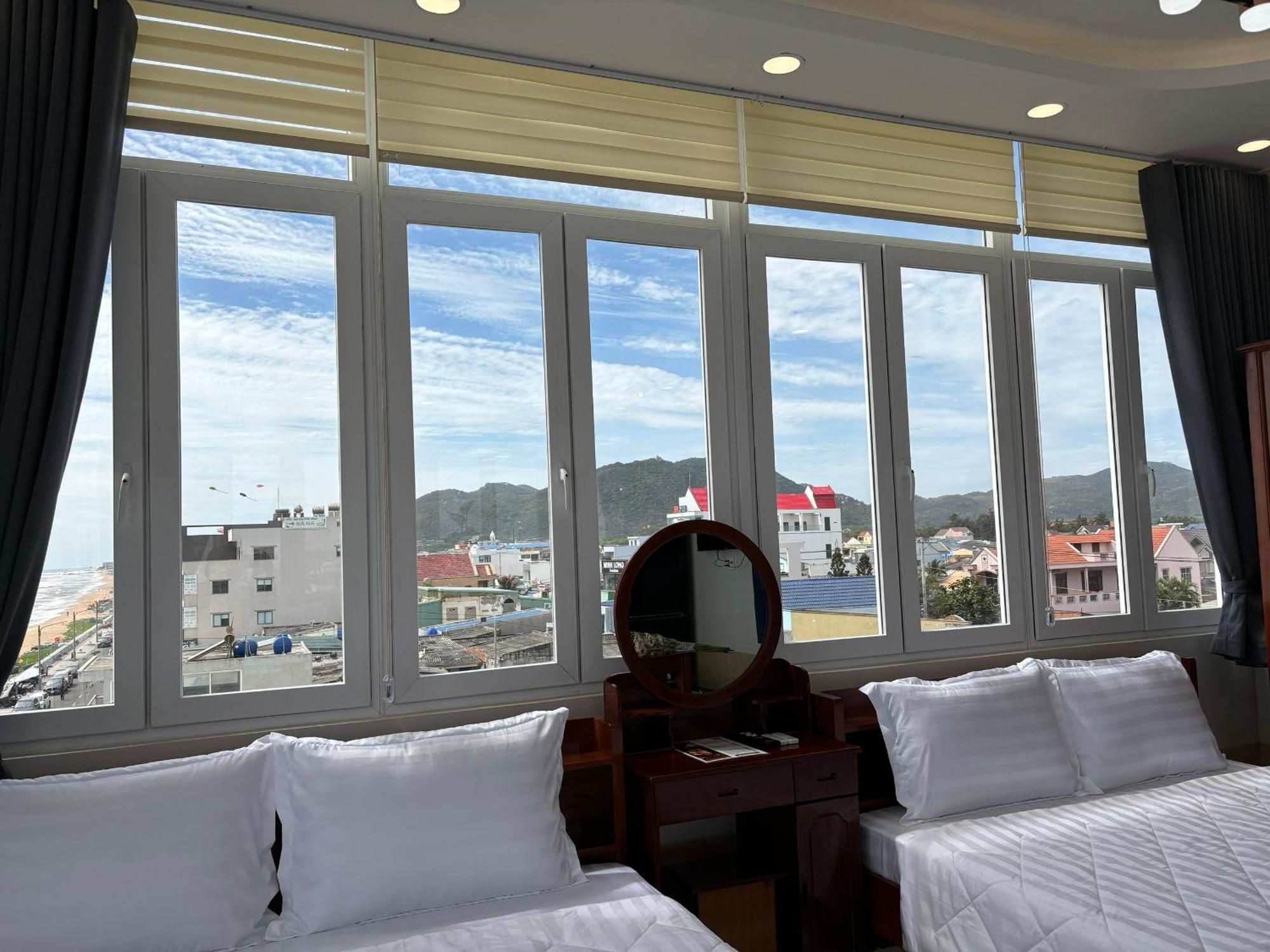 Hotel Khach San A68 Long My Exterior foto